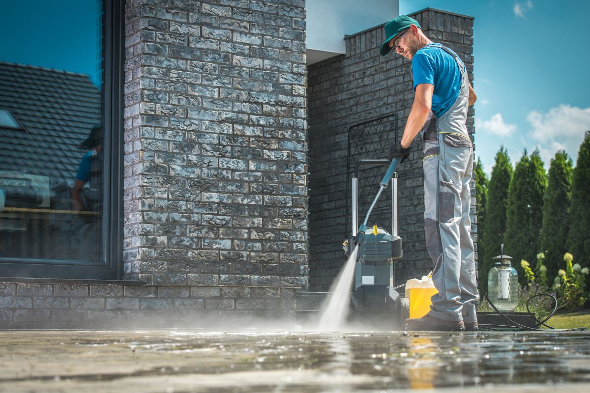 Digital Marketing Tips for Pressure Washing Businesses